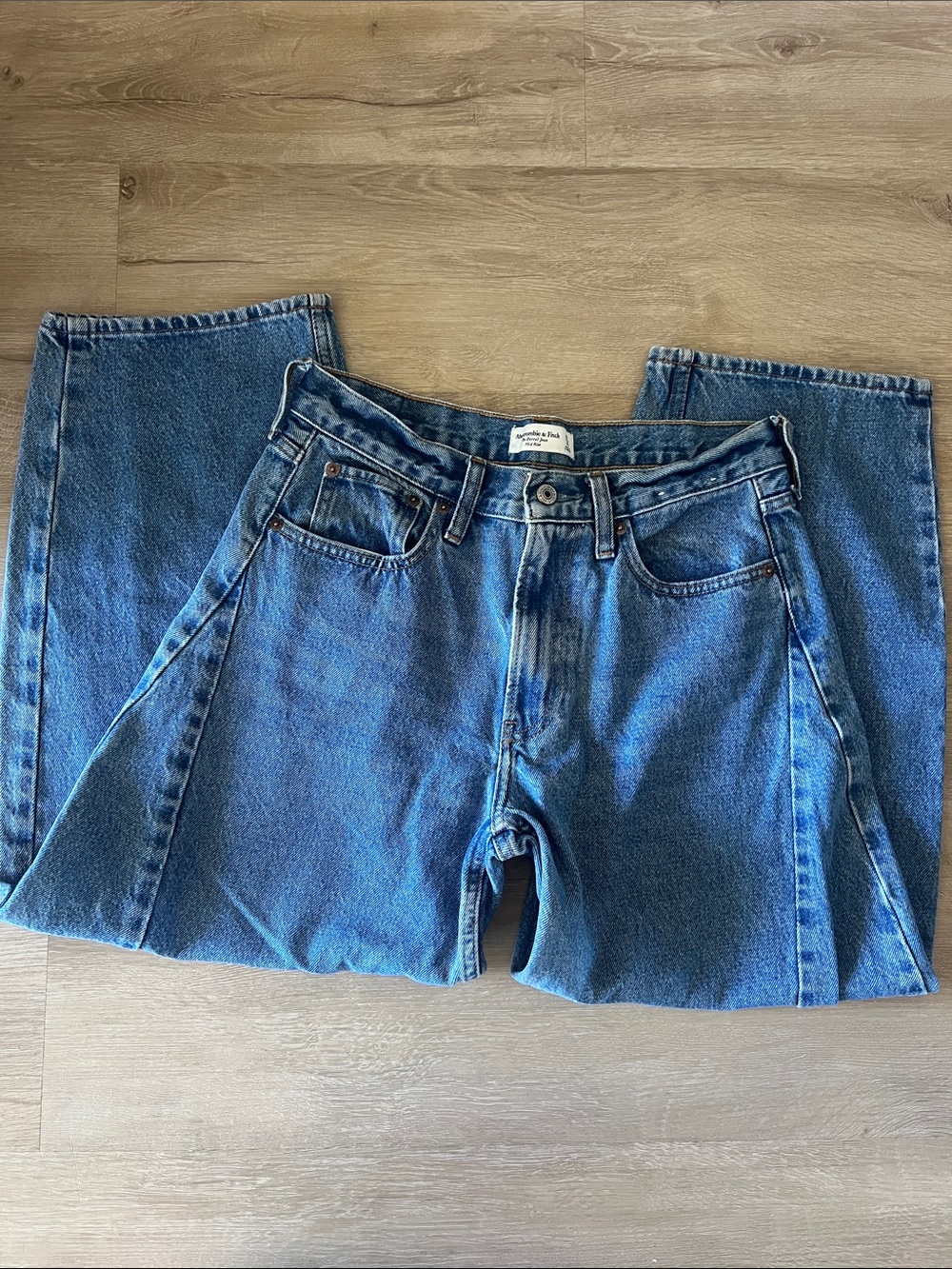Abercrombie & Fitch Barrel Jeans
